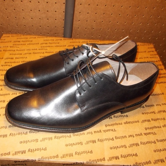 NEW BANANA REPUBLIC MEN SHOES